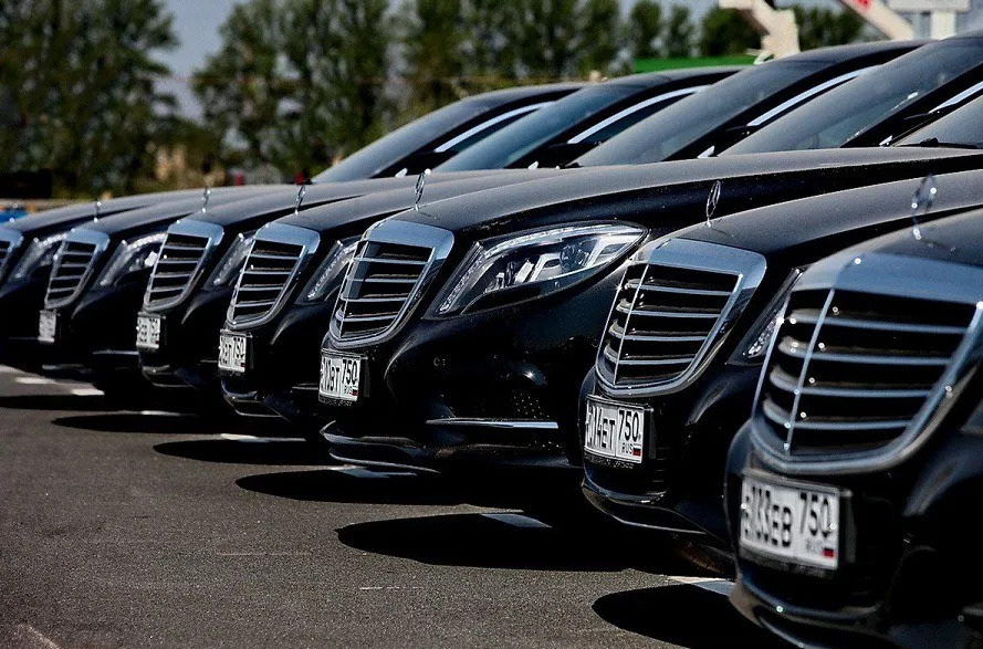 Автомобили бизнес-класса Автомобили бизнес-класса